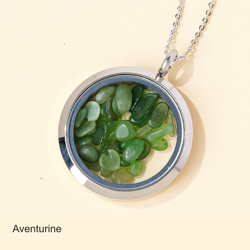 Original stone-filled circular pendant photo with equivalent English label; real contents, frame and chain unchanged
