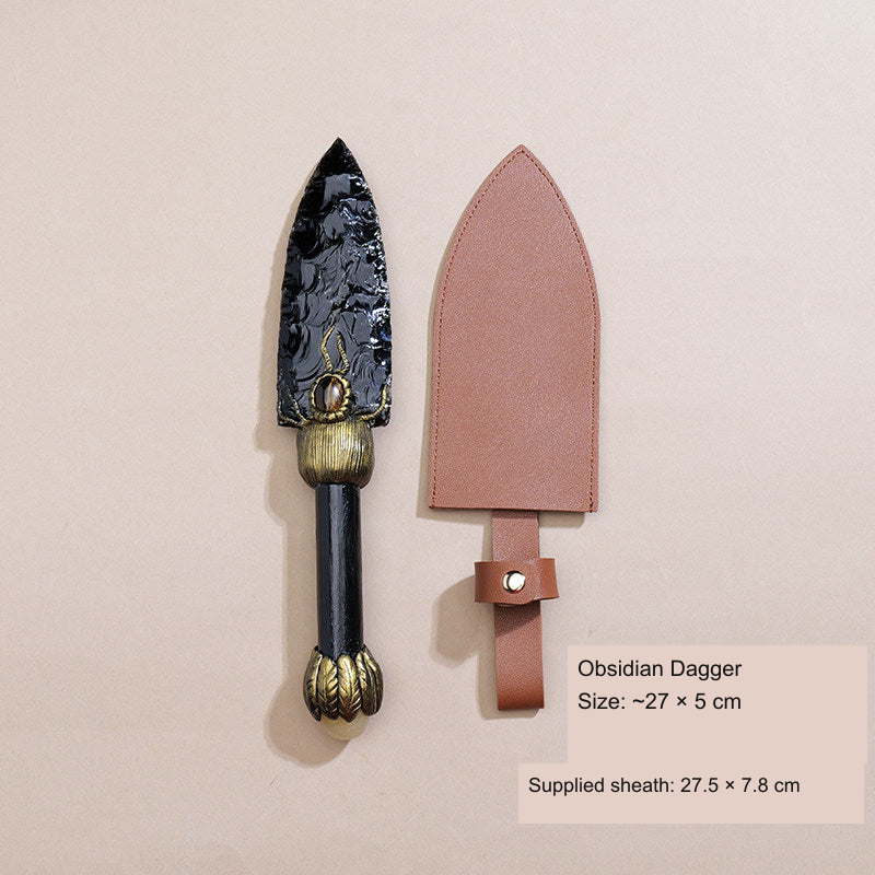 Original photographed collectible option 50 — equivalent English caption: Obsidian Dagger; Size: ~27 × 5 cm; Supplied sheath: 27.5 × 7.8 cm