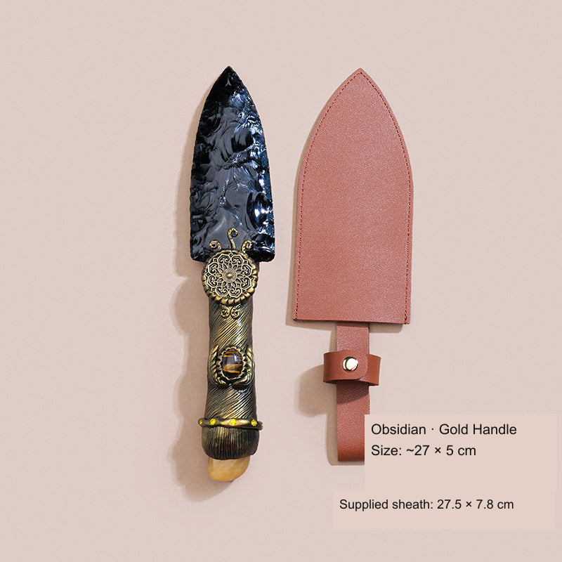 Original photographed collectible option 53 — equivalent English caption: Obsidian · Gold Handle; Size: ~27 × 5 cm; Supplied sheath: 27.5 × 7.8 cm