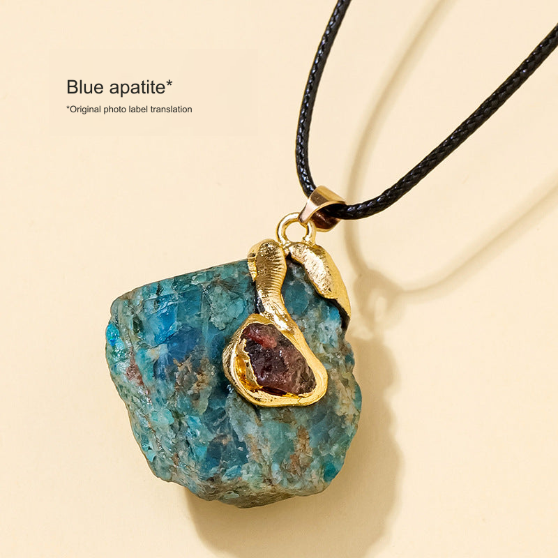 Original selected stone pendant with equivalent English photo-label translation; product and accent stones unchanged