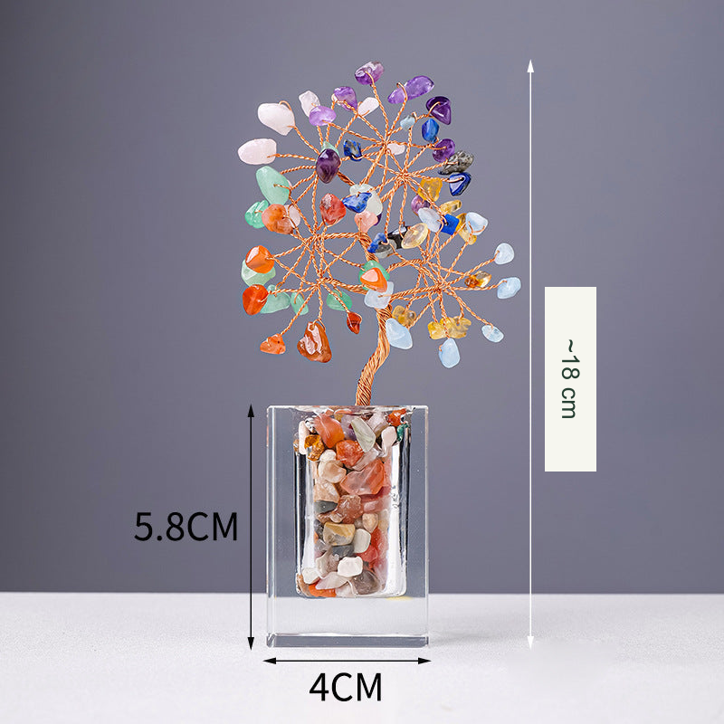 Original mixed-chip tree on a rectangular base: approximate 18 cm height translated, original 5.8 cm base-height and 4 cm width references retained; all chips, wire, fill and base unchanged.